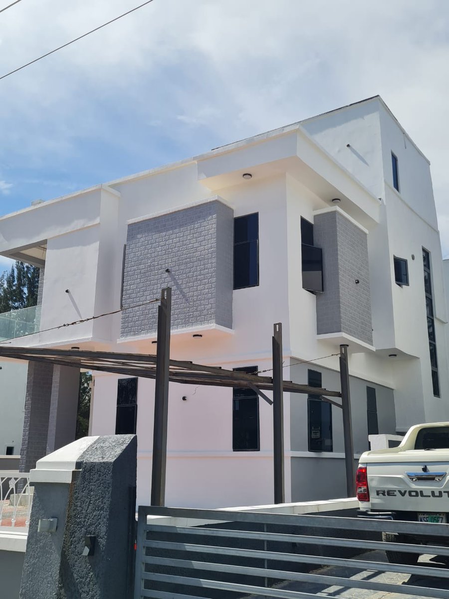 KingsPropertyL1's tweet photo. Six bedrooms Detached Duplex For Sale in Lekki 145m Dm for more details. https://t.co/VTSmuVSYjn