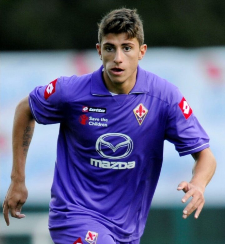 UFiorentina's tweet photo. 🎂 TANTI AUGURI DI BUON COMPLEANNO A CRISTIANO PICCINI. HA INDOSSATO LA MAGLIA VIOLA DAL 
2002 AL 2011.

#AcfFiorentina #Fiorentina #ForzaViola #happybirthday https://t.co/IYbULo6YGb