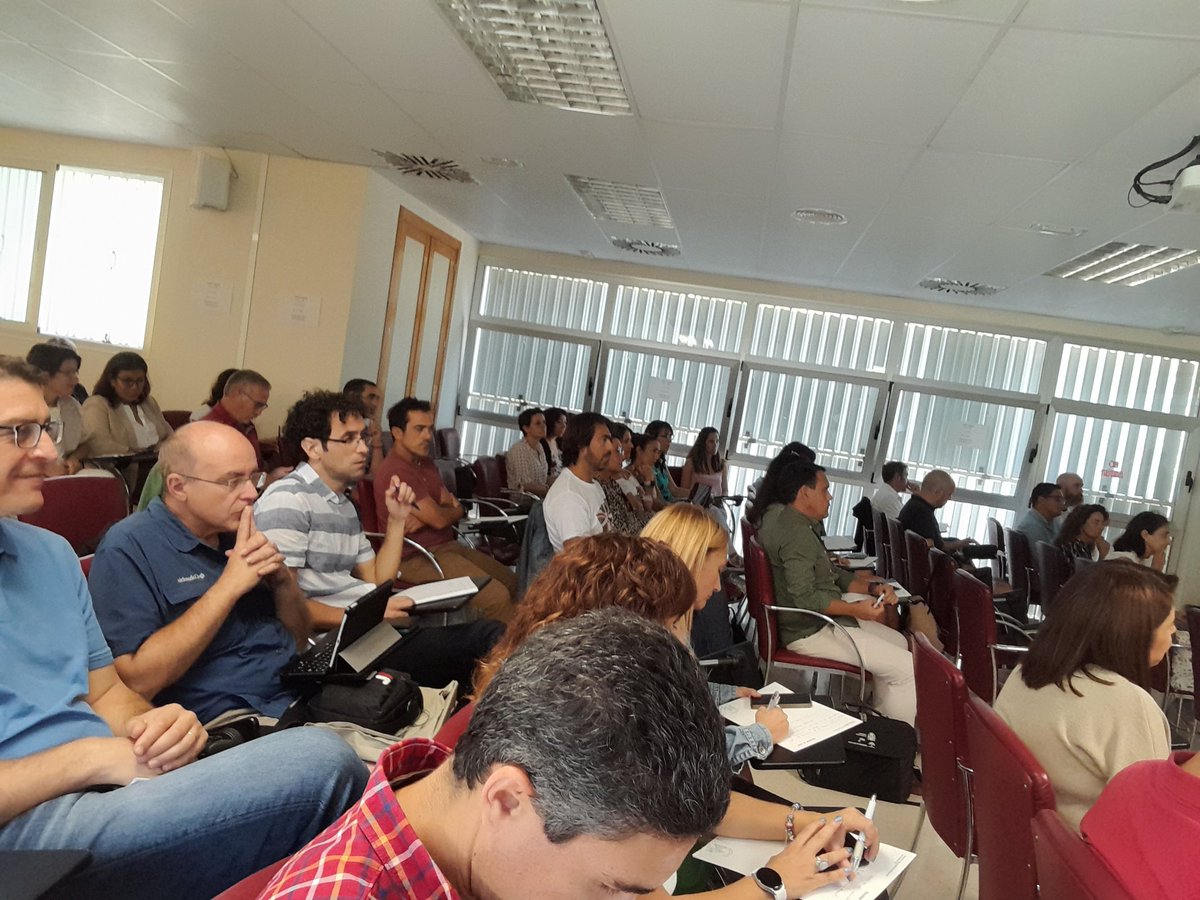 cepmalaga's tweet photo. Toda la red de formación de la provincia de Málaga, trabajando juntos en un Plan de Formación para nuestros Centros Educativos. #planesdeformación #XIXREDASESORAMALAGA @cepmalaga @cepronda @cepmarbellacoin @cepantequera @cepaxarquia https://t.co/BvZQEDIdx2