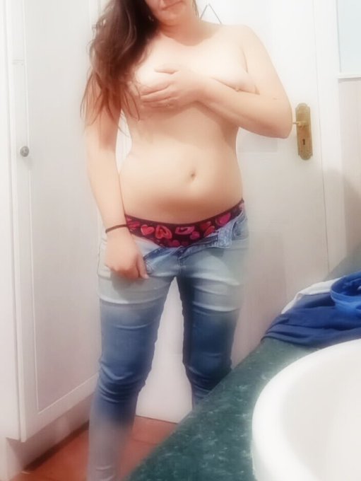 Have a good week...I will be having a #lingerie night on cam this week...stay tuned! @stripchat @chaturbate<a href="/tag/lingerie"class="tags">#lingerie</a><a href="/tag/nsfw"class="tags"><span>#nsfw</span></a><a href="/tag/brunettemilf"class="tags"><span>#brunettemilf</span></a><a href="/tag/southafricanxxx"class="tags"><span>#southafricanxxx</span></a>