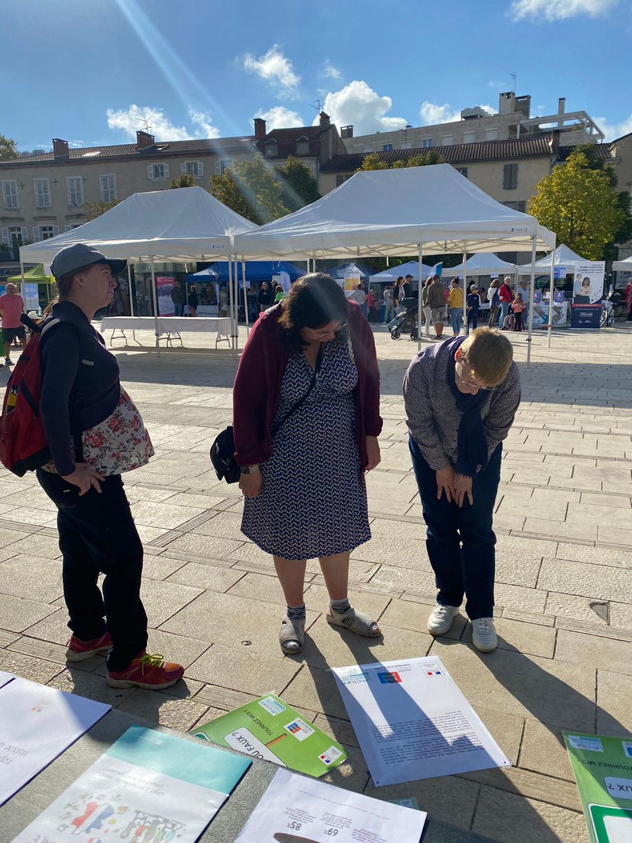 cidff46's tweet photo. Un gros week end pour le CIDFF du Lot!
Samedi 24/09, nous participions à la Fête des Familles à Cahors, organisée par l'Udaf Du Lot (merci!) : une journée presque totalement ensoleillée, d'animations et d'informations sur l'accès aux droits. https://t.co/NF3Q543psc