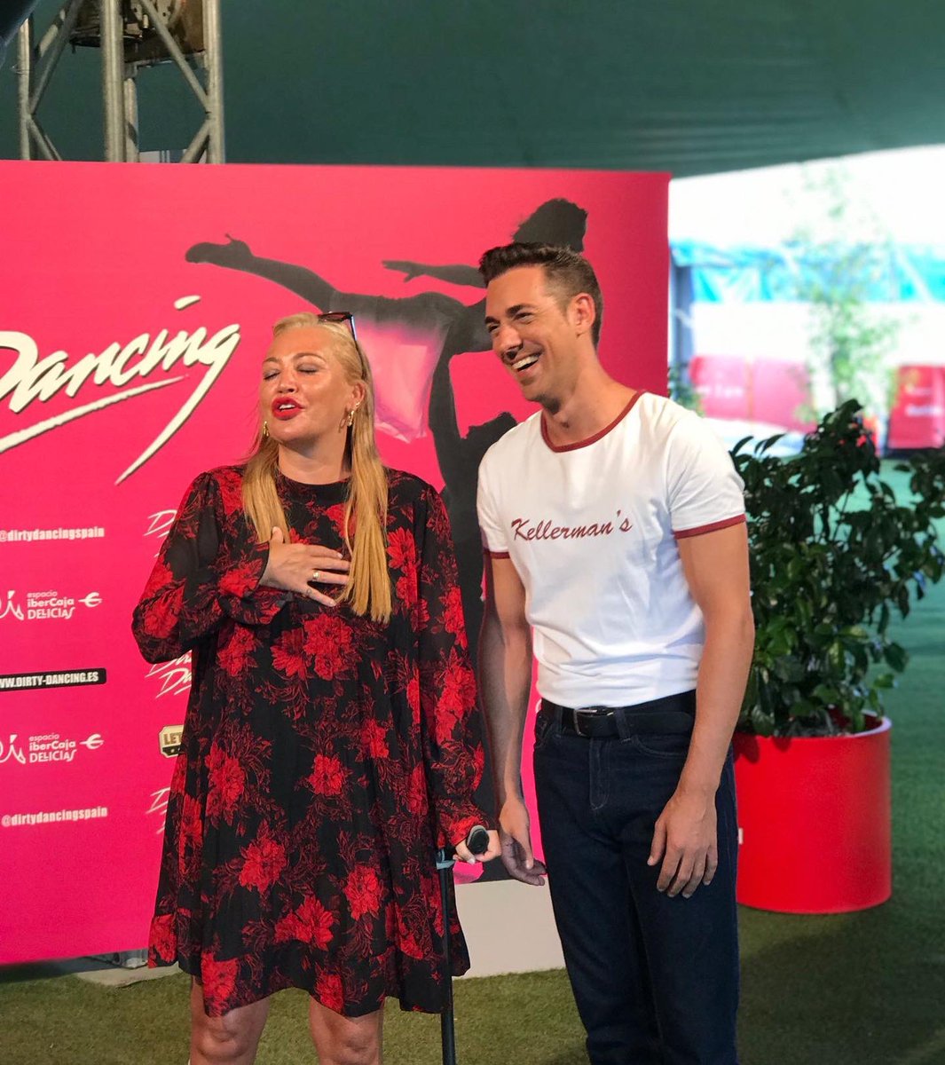 12 años después de “Más que baile” en <a href="/telecincoes/">Telecinco</a> nos volvimos a encontrar en el estreno de Dirty dancing en Madrid 
Que maravilla verte siempre <a href="/BelenEstebanM/">Belén Esteban</a>