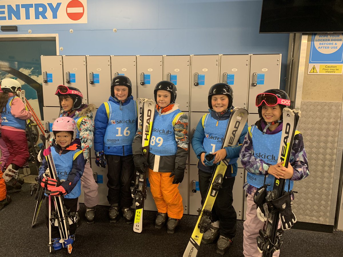MichaelHibbert's tweet photo. Our Ski team is in action today at the @isaschools nationals in Hemel Hempstead. A great learning experience for them and some solid performances. @EdenhurstSchool #epsachieve https://t.co/tBCSkTvkTU