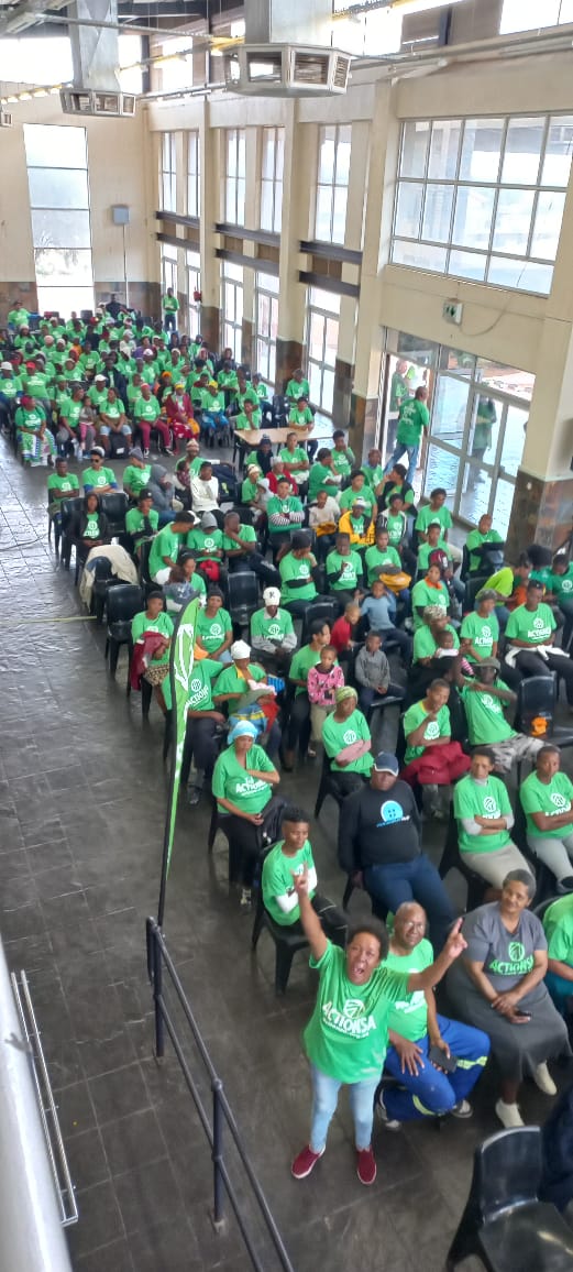 __Tshireletso_'s tweet photo. Scenes from Kimberley, Northen Cape!! 

The green wave is rising and rising daily.
#LetsFixSouthAfrica 🇿🇦🇿🇦💚 https://t.co/fe6Q5SMQ9M