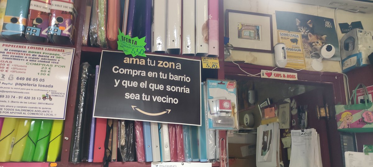 leila_na's tweet photo. Activismo pro-barrio y anti-Amazon en Madrid ❤ https://t.co/8a21pKfA1S
