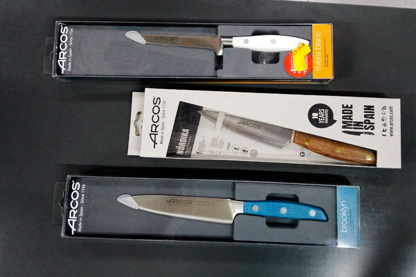 VillalbaenP29's tweet photo. En Hernández Vestuario Laboral & Menaje, en el #P29deVillalba, ponen a tu disposición la gran variedad de #cuchillosdecocina Arcos, que destacan por su #calidad y #diseño. Vas a encontrar: #cuchillos de #cocinero, #jamoneros, para #queso, deshuesadores…
https://t.co/EG1cEBsiuA https://t.co/p8jS85khi4
