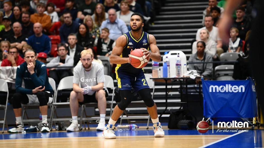 MoltenSports's tweet photo. Welcome to the BBL!
33 points (ten assists, nine rebounds) for the New Jersey guardโฆ ๐
@sa_2_silky @sheffieldsharks #bblofficial #onetowatch #thirtyplus https://t.co/UIRDxpSsqg