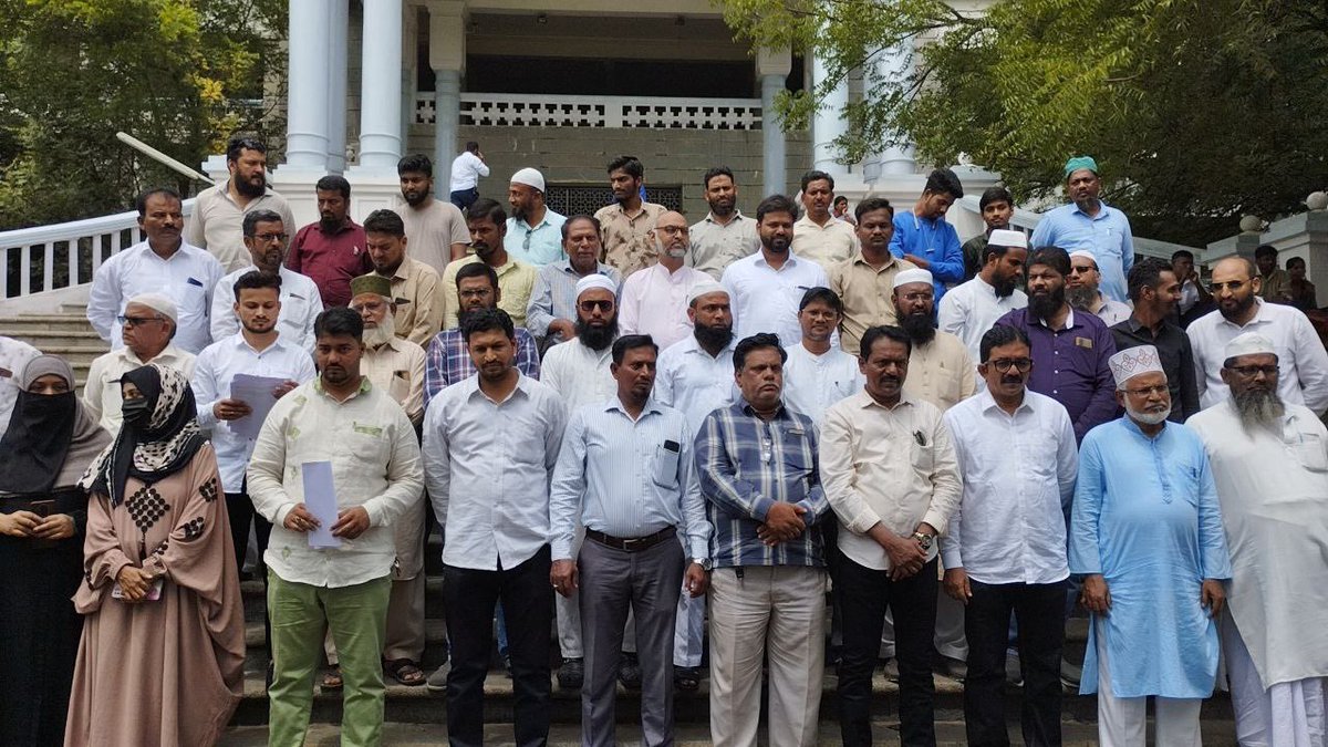AleemIlahi's tweet photo. Today Joint Action Committee Gulbarga Submitted a Memorandum To The Hon’ble Chief Justice Of India. Requested to take suo motu action against the Arbitrary Raids &amp; Arrest of #PFI across the country is a politically motivated &amp; Abuse of Government Machineries. #StandwithPFI https://t.co/hVCVoEqqd5