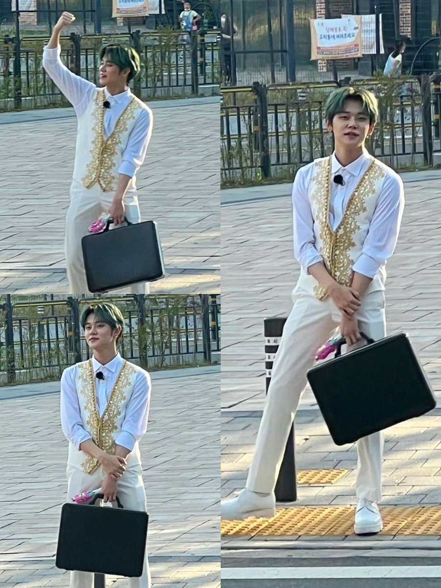 ROCKSTARYJ's tweet photo. HOW ARE WE SUPPOSED TO BREATHE https://t.co/YcCTy0yLQI