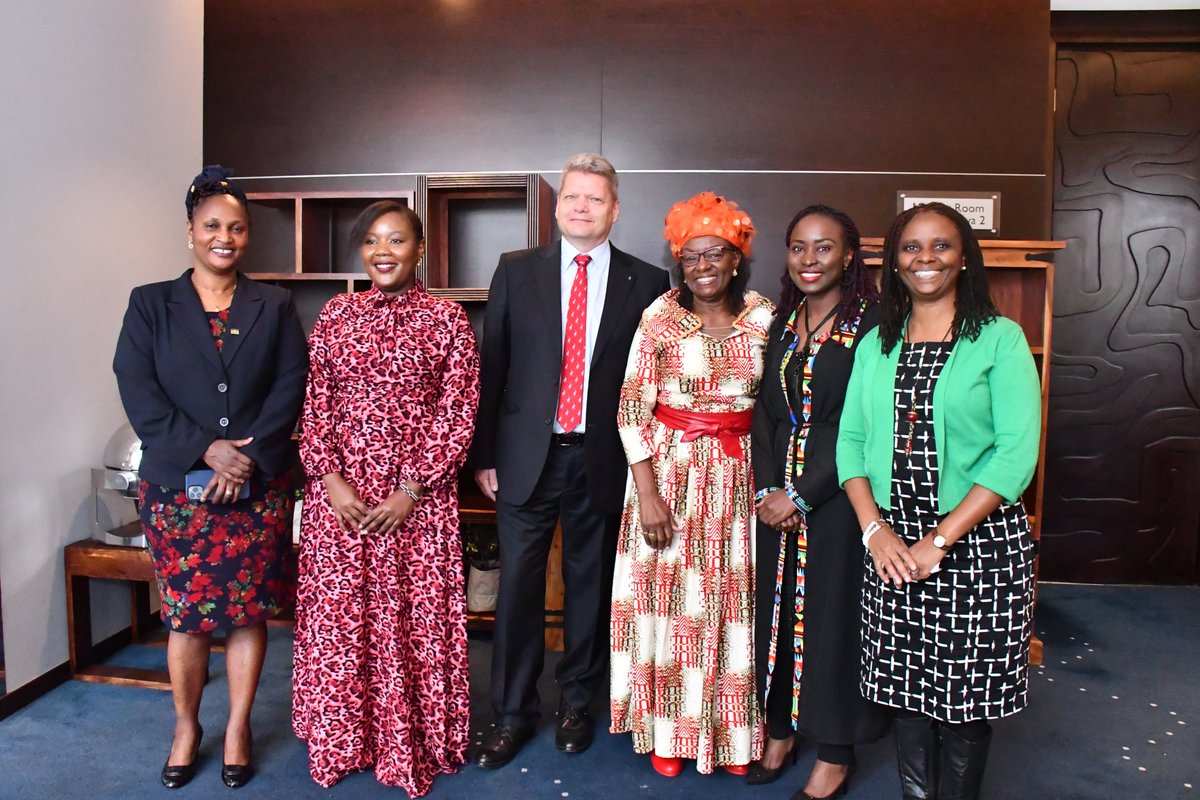 Badili_A's tweet photo. Having such powerful women engage with our #chamawomen to motivate and encourage them is something we at Badili Africa are keen about bringing together different organizations whom we share common goals and objectives with for the betterment of our #chamawomen. https://t.co/jMr8S41yHD