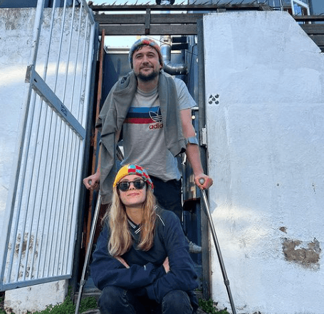 CourtvdWalt's tweet photo. @fudog__ and I had the bounciest b2b at @HamshackRadio the other day - https://t.co/y3xmFOgSds https://t.co/QI2HyggXzX