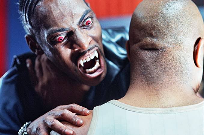 ItzenStark's tweet photo. Y sobre personajes afrodescendientes:
El vampiro "187" de Drácula 3000, interpretado por el rapero Coolio; tenía más carisma, estilo y personalidad que Nathalie Emmanuel en The Invitation.
🍿 https://t.co/TJF7Y12pBf