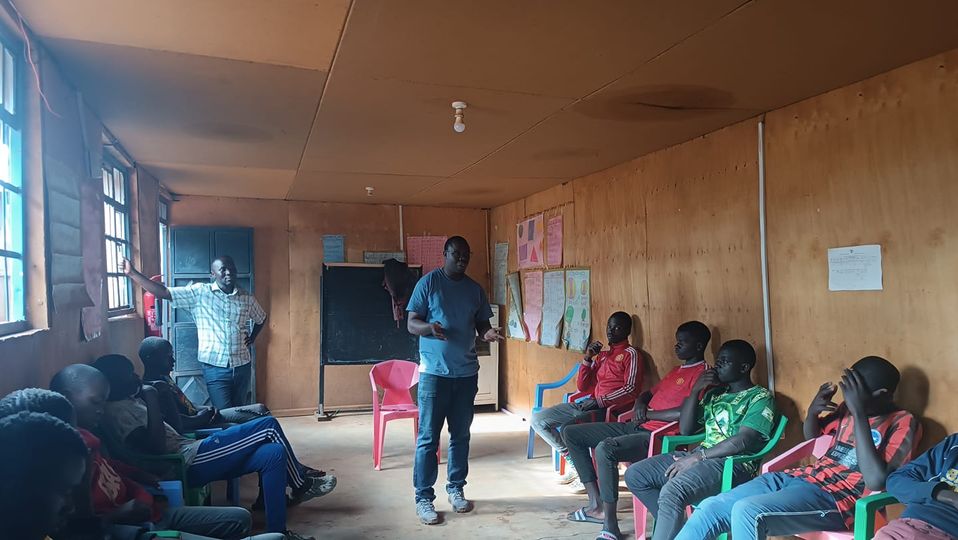 of_kibera's tweet photo. 24.09.2022 We held a teenage boys mentorship program at FOLKS,  we engaged boys through a community-based approach in order to challenge and change the social norms and attitudes that cause and extend violence. https://t.co/JKfl5WS8W7