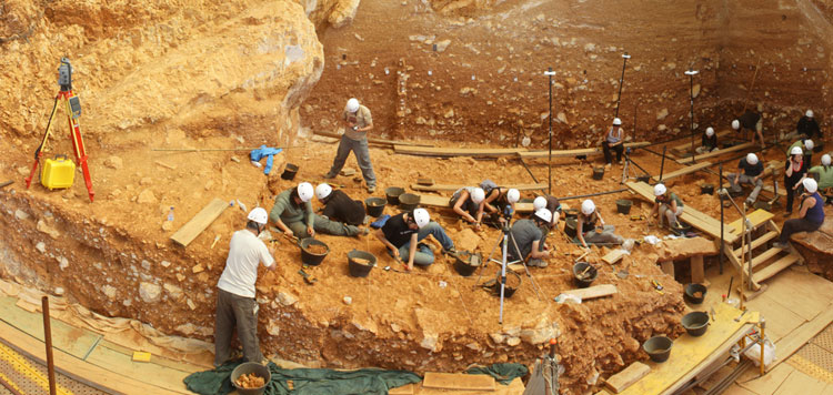 memoriastambor's tweet photo. ¿Escuchaste el audio 40? 
ATAPUERCA. LA MONTAÑA MÁGICA. 
 https://t.co/MXyKIvWZ6K https://t.co/ywP9aE0oik