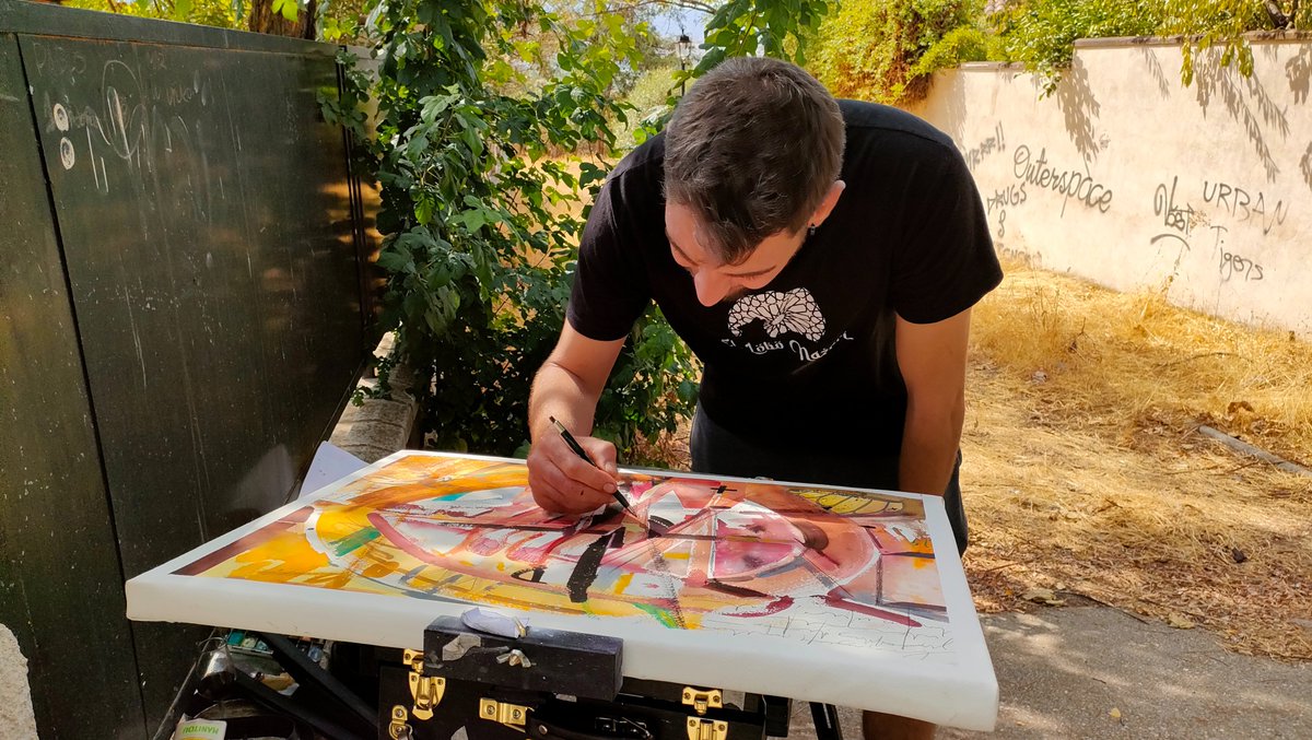 AytoHuetorVega's tweet photo. Pablo Minguillón ha sido el ganador del III Concurso de pintura rápida abstracta sobre el vino denominado "El color del ribete". 
El segundo premio ha sido para Lidia Martín y el tercero lo ha logrado Abel Villén. https://t.co/PbNqJUkOpS