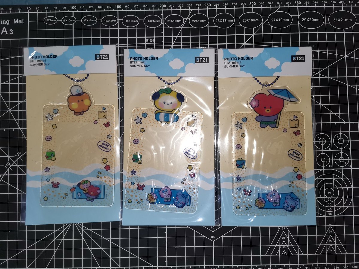 #vmincart_onhands wts lfb ph onhands
[help rt]

BT21 Minini Photo Holder

Price: 110php + lsf
DOP: 2weeks after OC

✅Official and sealed
✅Onhand and ready to ship

Available:
1 Chimmy
1 Tata
1 Shooky

Comment MINE + Character + qty
💜 = yours