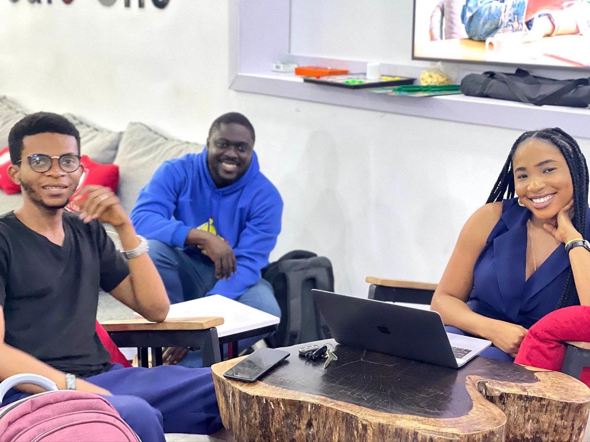 moniepoint's tweet photo. We are starting the week with the cheerful smiles of our #Aptians and its giving.
Here's to a productive week.🤝
#TeamApt #Aptains https://t.co/knyQwV7yxd