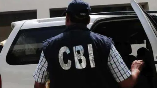 News18Kashmir's tweet photo. #CBI  is carrying out raids at several locations across Jammu and Kashmir in connection with the Sub inspector recruitment scam. More details awaited..
#SubInspectorScam #CBIRaids #JammuKashmir https://t.co/AvLrqvbdyc