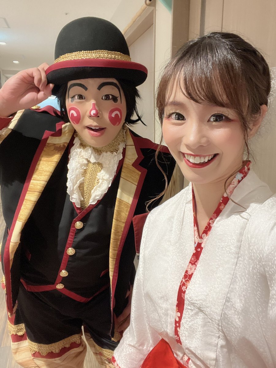 fairy370m's tweet photo. ＃OUMF 
ずっと、1番共演したかったのはこの方🥺
魔法使いアキットさん🍥🪄

お久しぶりですー☺️！
と優しく声をかけてくださったので、私も返してしまいましたが、
実は生でお会いできたのは初めてでした😂✨

改めて素敵な舞台に立てたことに感謝です🌸🥲
アキットさんのアクト今回も最高でした🥲 https://t.co/1huXI23iuK
