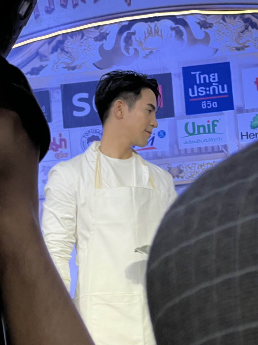 Pope118118's tweet photo. ขออภัยรูปเบลอ มือสั่น55555

 #กินเจเดอะมอลล์xPOPE https://t.co/OkMwU9DAwW