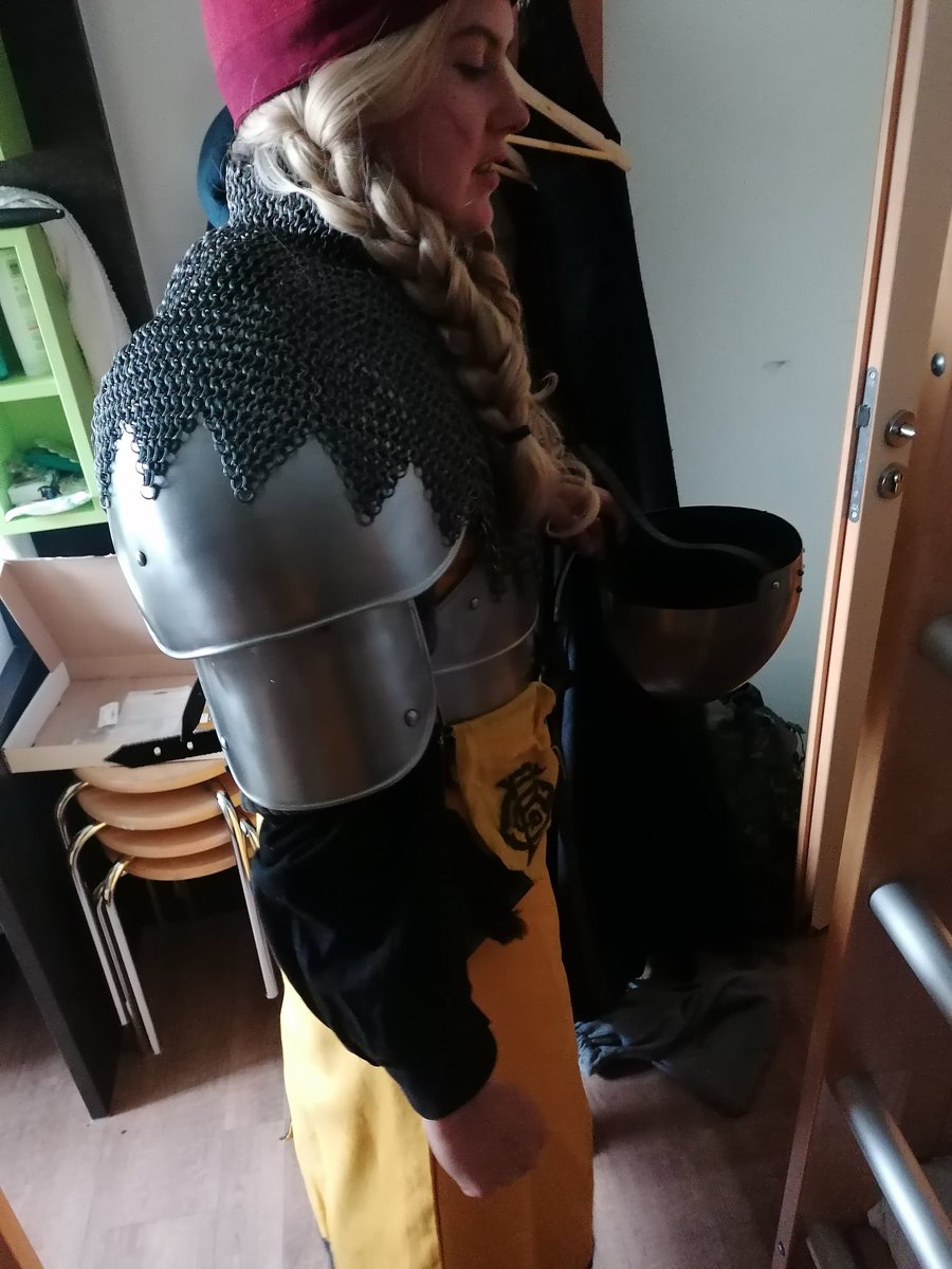 Plattenrüstung tragen ist einfach großartig. Ich lieb's sehr.