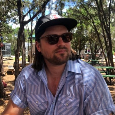 Double content folks!💥
 
We welcomed <a href="/DavidGriscom/">David Griscom</a> of <a href="/LeftReckoning/">LeftReckoning</a> onto the show to discuss Texas' energy politics: Big Oil and Gas union busting, the just transition and whether the Inflation Reduction Act is all it's cracked up to be🛢️🇺🇸
 
Listen: bit.ly/3r9jPI4