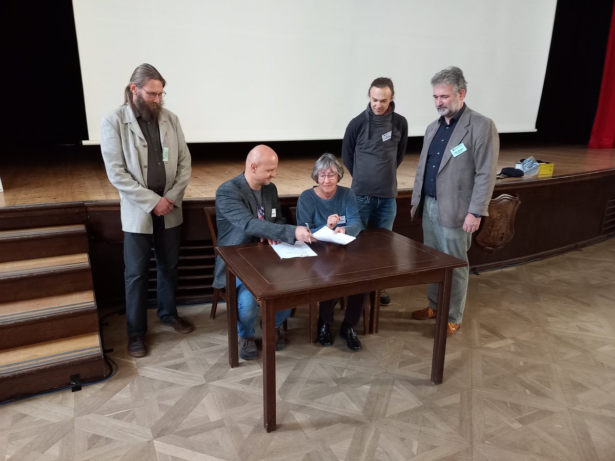 EBBA2 (@newebba) on Twitter photo Partnership agreement between <a href="/_EBCC/">European Bird Census Council</a> and <a href="/birdlifecz/">Česká společnost ornitologická went to bsky</a> was signed during <a href="/birdlifecz/">Česká společnost ornitologická went to bsky</a> national conference in Mikulov. Beginning of beautiful friendship. <a href="/ZVermouzek/">Zdeněk Vermouzek went to bsky...</a> @AksuLehikoinen <a href="/PospTomas/">Tomáš Pospíšil</a> Partnership agreement between <a href="/_EBCC/">European Bird Census Council</a> and <a href="/birdlifecz/">Česká společnost ornitologická went to bsky</a> was signed during <a href="/birdlifecz/">Česká společnost ornitologická went to bsky</a> national conference in Mikulov. Beginning of beautiful friendship. <a href="/ZVermouzek/">Zdeněk Vermouzek went to bsky...</a> @AksuLehikoinen <a href="/PospTomas/">Tomáš Pospíšil</a>