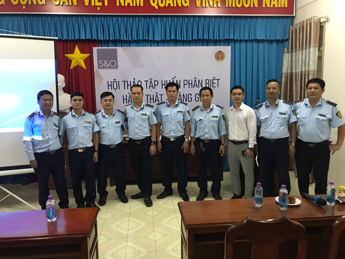 IP JOINT TRAINING ON COUNTERFEITS IDENTIFICATION FOR KHANH HOA MARKET SURVEILLANCE DEPARTMENT linkedin.com/pulse/so-ip-jo… via <a href="/LinkedIn/">LinkedIn</a>