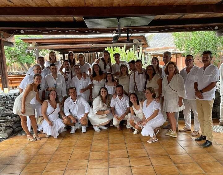 irenesanchez92's tweet photo. Describe felicidad en cuatro fotos.
G&amp;D 💒💍❤️ https://t.co/puSn2G9ocH