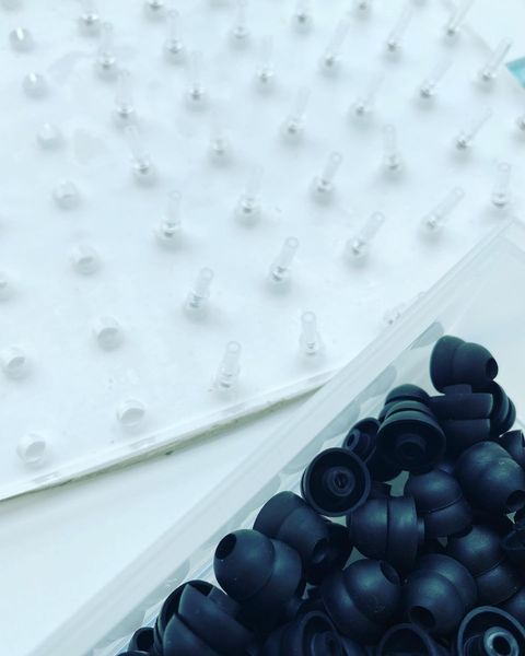 musicdistrib's tweet photo. La producción de @EarSonics se acelera en esta época del año. Y es que sus protectores auditivos son la mejor opción para afrontar los ensayos del nuevo curso con comodidad y mirando siempre por nuestra salud auditiva https://t.co/UgPzaiDjp5