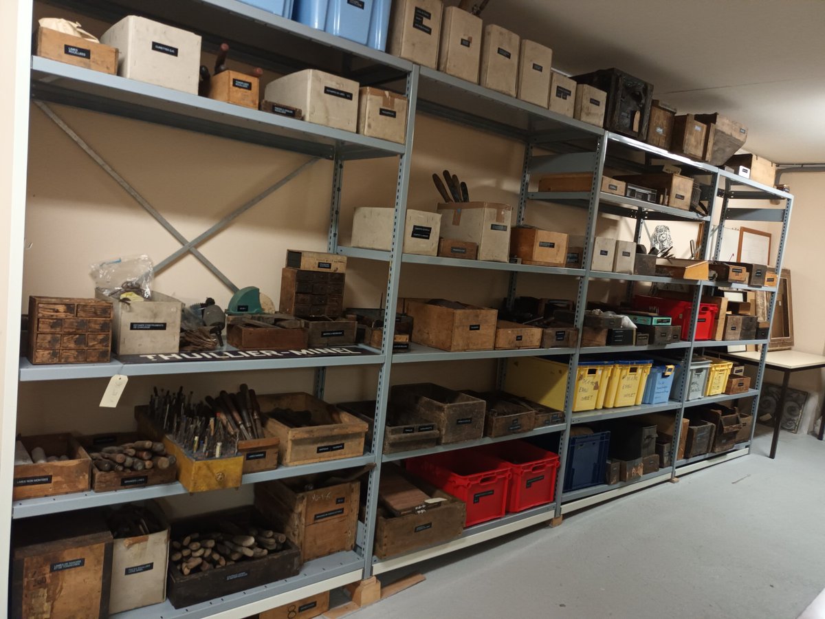 Lundi dans les coulisses du musée de la coutellerie de Nogent! 
L ouverture des réserves au public? Une piste pour la saison prochaine...
Découvrir l envers du décor, et surtout s immerger dans le quotidien des professionnels des musée.
