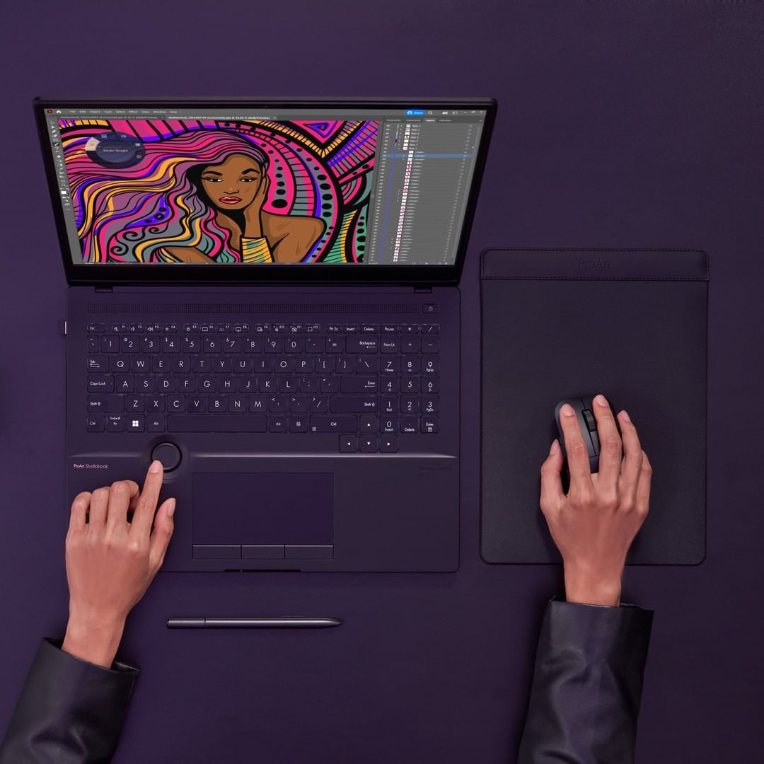AsusFrance's tweet photo. Le saviez-vous ? Le #ASUSDialPad est un périphérique de saisie secondaire intégré, à utiliser avec des applications telles qu'Adobe Lightroom, Première Pro et bien d'autres encore ! 🎨 https://t.co/PQaeFcxAfp