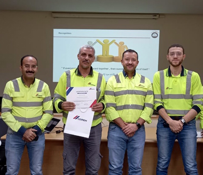 CemexEgypt's tweet photo. At CEMEX, we celebrate excellence! Our HR team recognized several employees &amp; technicians for their outstanding performance &amp; dedication. Our teams collaborated on inter-departmental initiatives. 
#CEMEXEgypt
#CEMEX https://t.co/TiaDnjLP6s