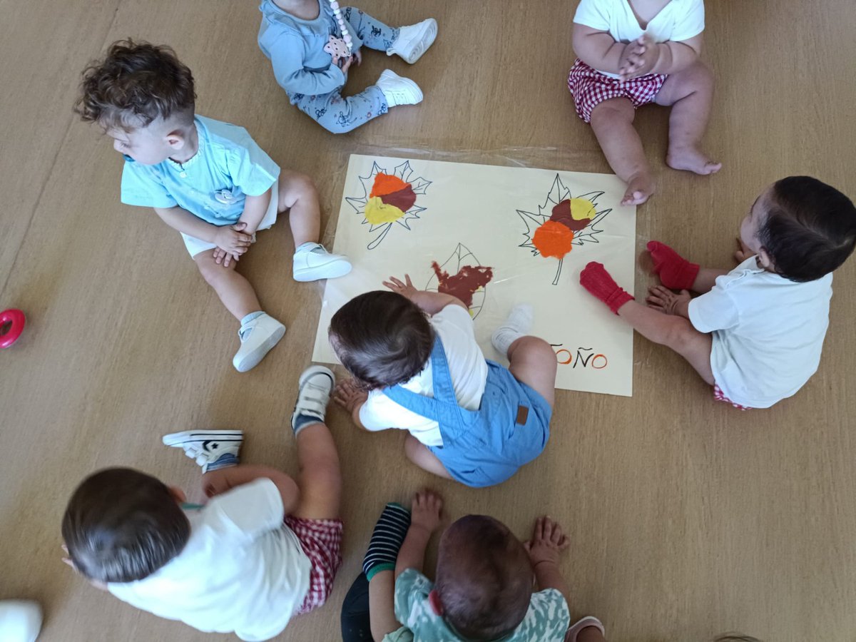 AfanasSCRT's tweet photo. Y llegó el #Otoño a nuestro #CEIMagallanes y estimulamos los sentidos del alumnado con multitud de técnicas divertidas!! 
Nos encanta educar jugando!!🍂🍁

#EducaciónInclusiva 🍀 #AfanasSCRT https://t.co/ou8MNwDIzM