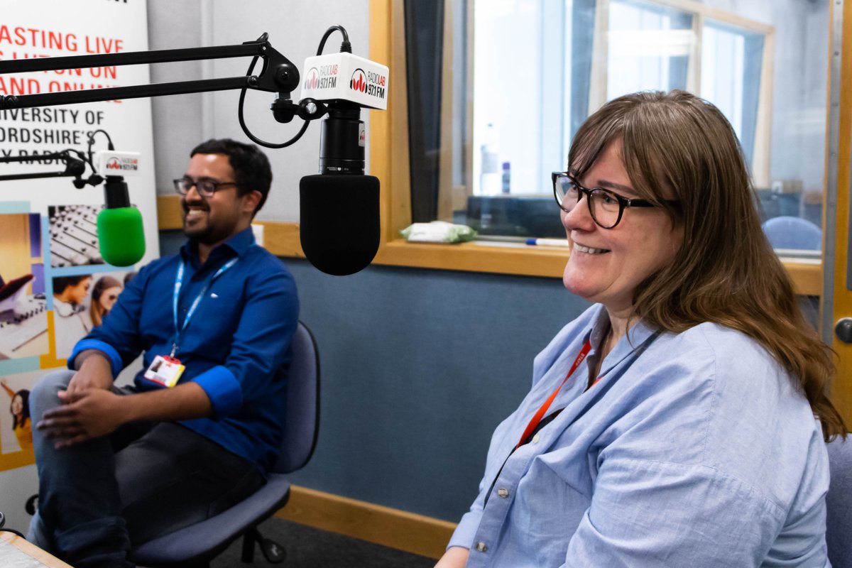 uniofbedsnews's tweet photo. 🎧 In today’s minisode of #BitsofBeds, we are joined by Michelle – Head of @unibedscareers – &amp; #psychology student Alan who has utilised the Careers &amp; Employability services on offer @uniofbeds

🎙️ Listen NOW wherever you get your #podcast fix via https://t.co/VLBUUd1bGA 👈 https://t.co/wPnlCEuWgl