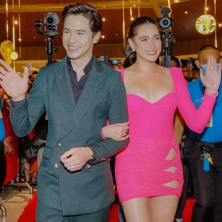 BeiAlonzo's tweet photo. This is it, pancit! Start Up PH mamaya na...

#SUPHWorldPremiere
BEAutifulSTART withGMA https://t.co/eYFostI95u