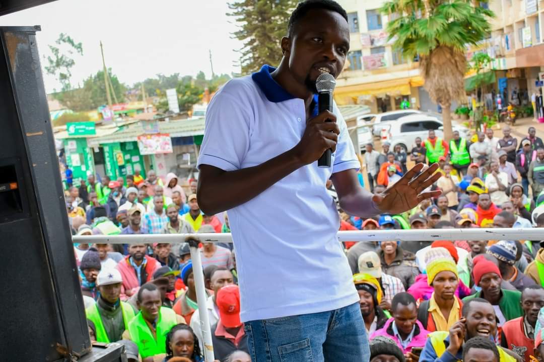 MbaituFM's tweet photo. Greetings Jah People, karibuni sana ndani ya Pozi Flight with I man Joe Joe alongside Selecta Dyedacs.

Unatupata ukiwa area gani mkuu ?

SMS 22925
#PozisyaMbaitu https://t.co/lT9hsbphbX