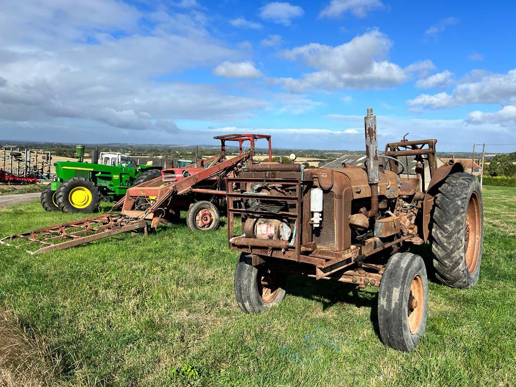 CheffinsMachine's tweet photo. Viewing today for the PM Peake sale which is live tomorrow. We’re here on site in Oxfordshire from 10am-4pm today. Sat nav users OX49 5AY. View the catalogue here - https://t.co/x0wkv7rcY1 https://t.co/8OvRVY7RRF