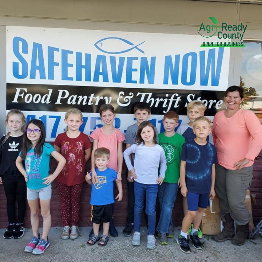 The Mighty Eagles 4-H Club has almost a decade of history in #AgriReady Webster County. The club prioritizes the annual statewide 4-H Feeding Missouri service project, and they focus their efforts on #FuelingtheDrivetoFeedKids mofarmerscare.com/fueling-the-dr….

#MoFarmersCare