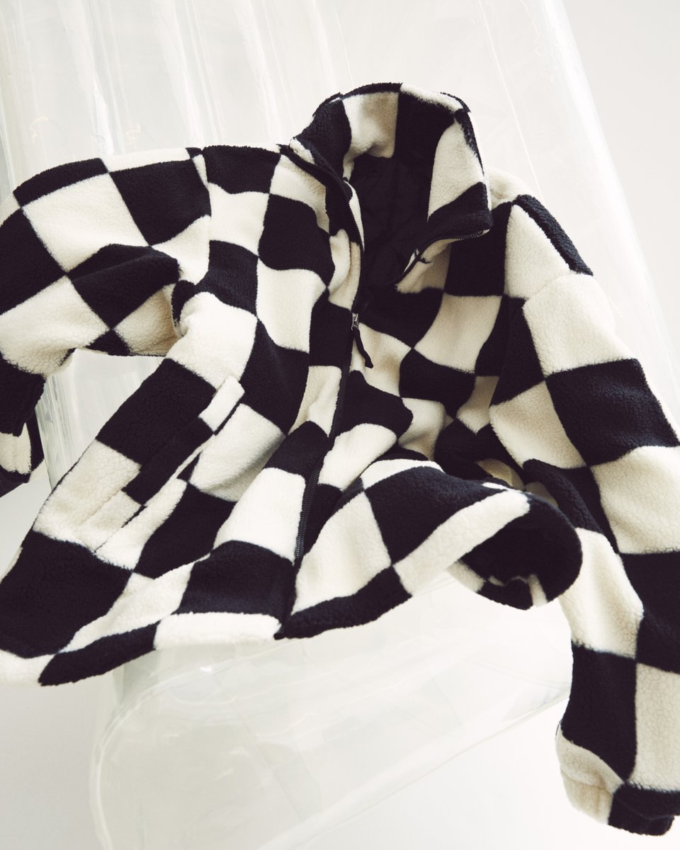 H&M Canada tweet media