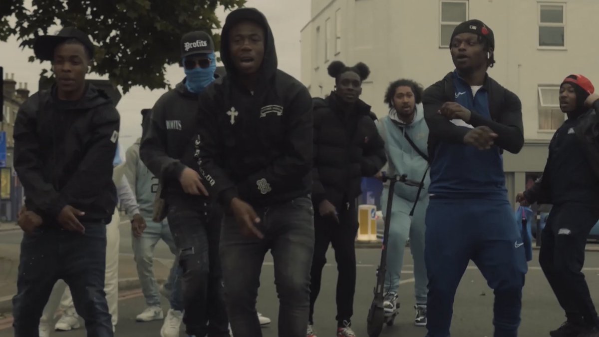 AimzorAimer tweet media