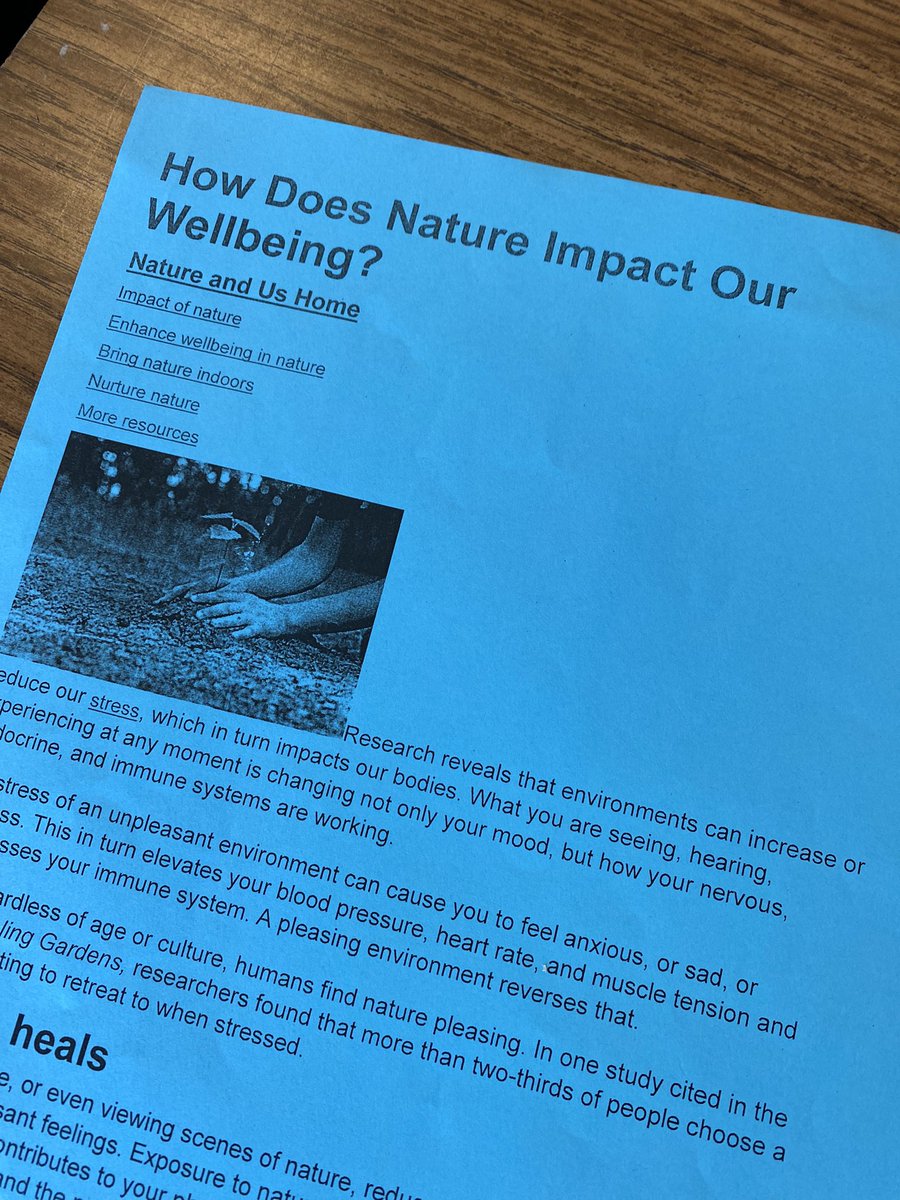 katiewbarber's tweet image. After researching and adopting plants, these GT 5th grade students @MountHollyNews are adding their plants to the Living Wall.  They recognize the benefits of nature! #rocksolid @RockHillSchools