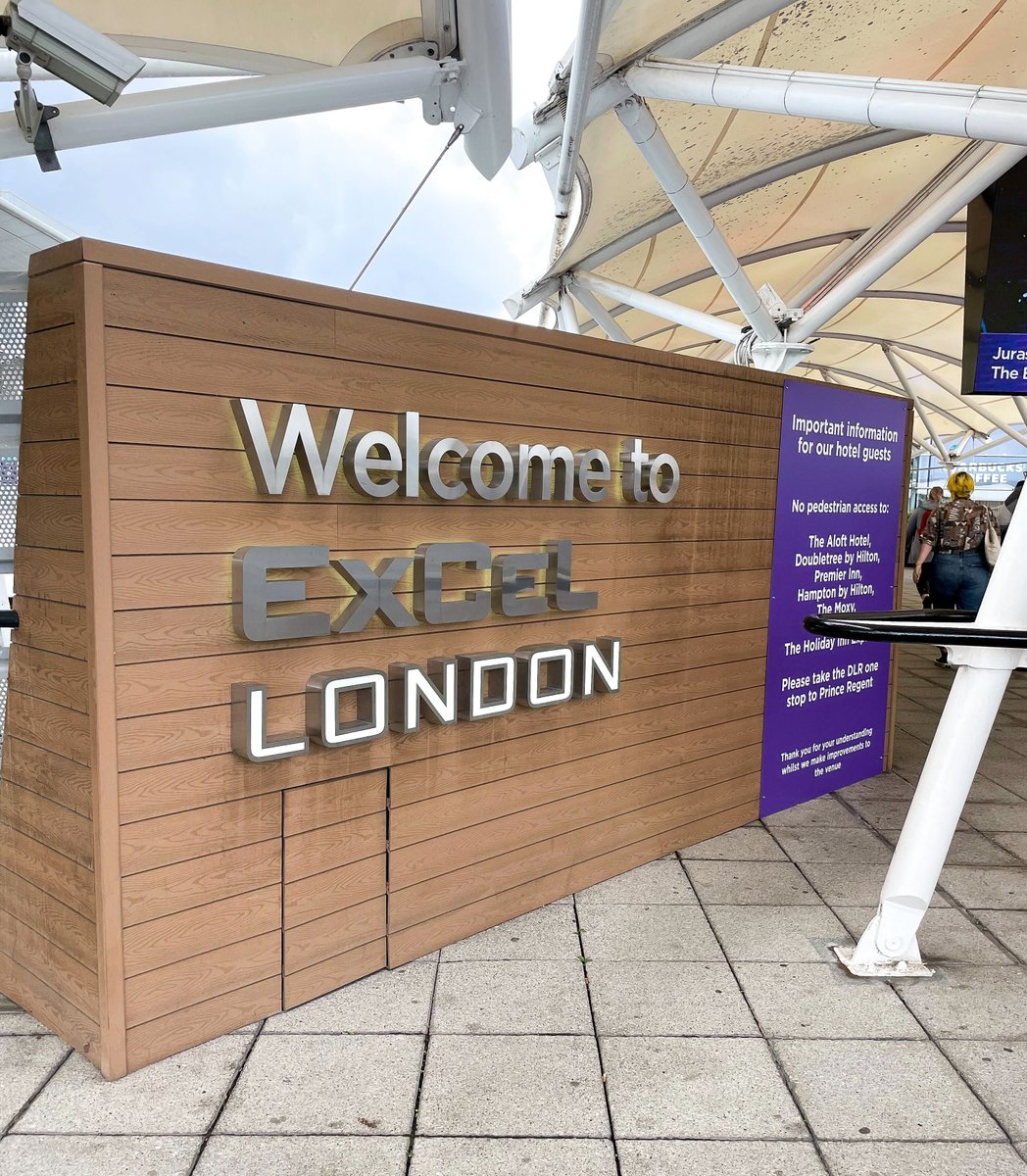 AickenCerys's tweet photo. Last Friday I got to visit #EGX🎮🕹️
It was such a fun and eye opening experience, what an amazing industry I get to be a part of! ❤
See you next year!
#egx2022 #weareea #ourworkisplay #egxlondon #recruitment #EGXLondon https://t.co/6Tfnltj2i7