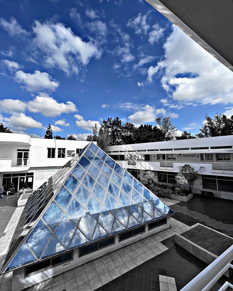 HEMofficiel's tweet photo. Just thought we’d remind you how photogenic our Casablanca campus is ✨😍📸
#LifeAtHEM https://t.co/jC8tJntb1X