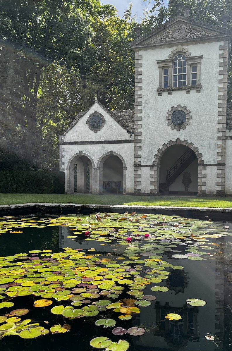 DEWIS architecture tweet media