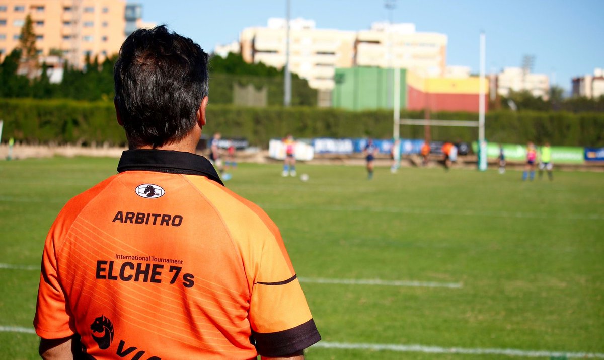 Un torneo como #Elche7s no sería posible sin un equipo arbitral del más alto nivel 🔝

🟢Maria Giovanna Pacifico
🟢Maria Latos
🟢Holly Wood <a href="/HollyMyers92/">Holly Jayne Wood</a> 
🟢Lorena Martínez <a href="/LorenaM03648491/">Lorena Martínez</a> 
🟢Eki Fanlo <a href="/EkiFanlo/">𝔼𝕜𝕚 𝔽𝕒𝕟𝕝𝕠 𝔸𝕟𝕥𝕫𝕚𝕟</a> 
🟢Eduard Martí
🟢Adrian Pawlik 
🟢Daniel Sarrión <a href="/danisarrion4/">Sarrión</a>