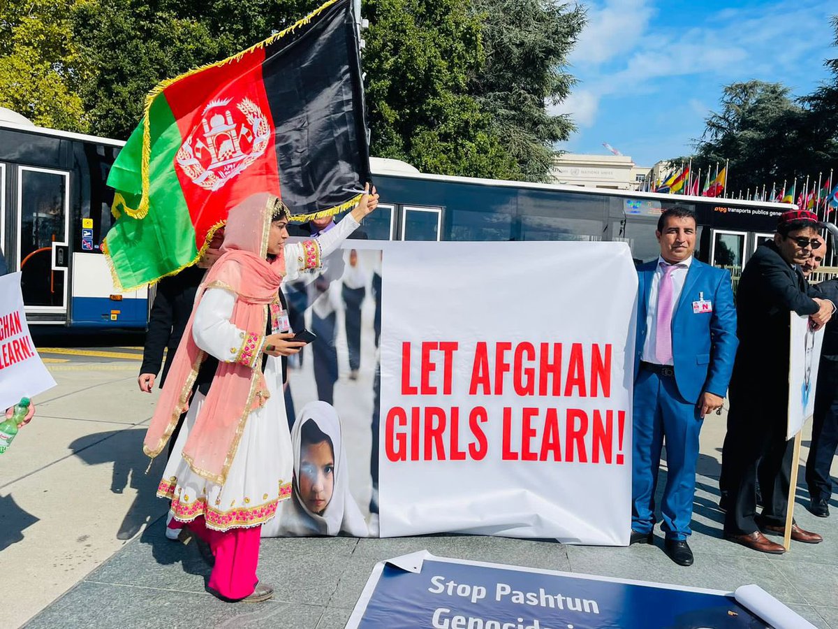 nahid_pashteen's tweet photo. A conference on Afghanistan and Pakhtunkhwa was organized within @UN in Geneva and Afghans who knew political cultural and national values ​​participated in the protest of #PTM #PashtunLongMarch2Geneva #PTMProtestGeneva #AfghanProtestGeneva #LetGirlsLearn https://t.co/el19ysYwvc https://t.co/FewxmrS4fw