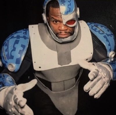 superskrong's tweet photo. me like 10 mins ago when I was smokin and a big ass hornet pulled up on me https://t.co/GGALmbC1q7
