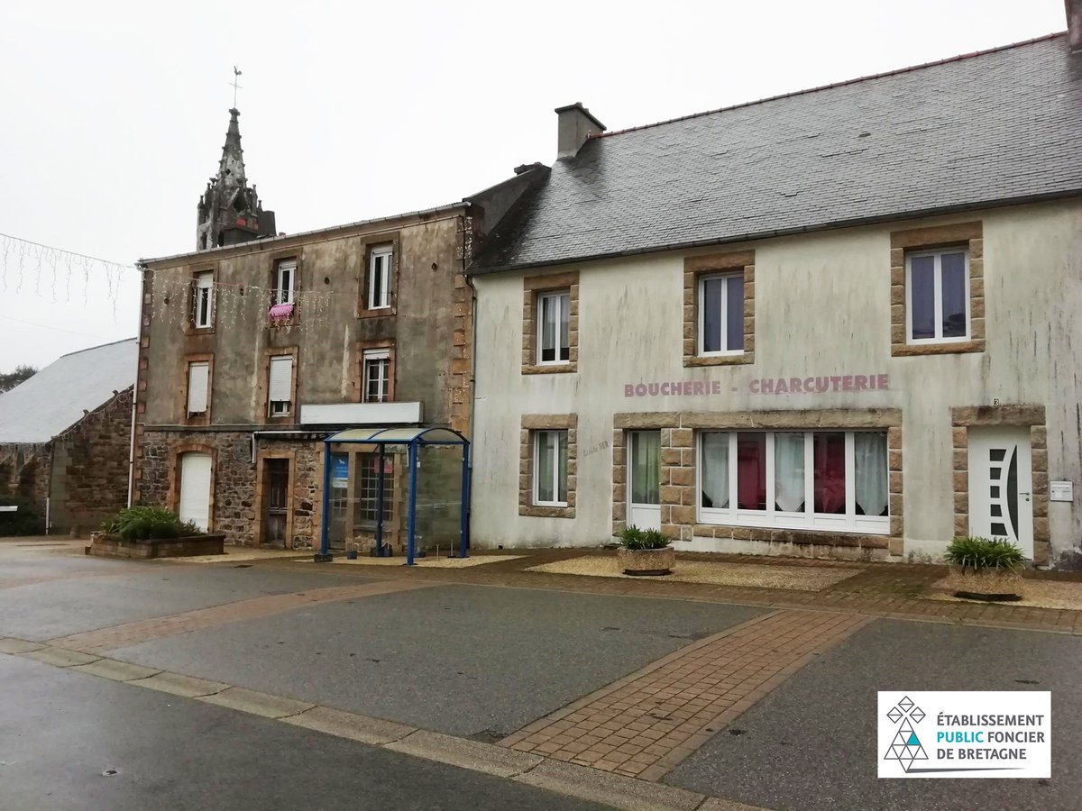 #Lanveoc dans le <a href="/finistere_29/">Département du Finistère</a> a fait appel à l’#EPFBretagne pour l’acquisition d’une maison vacante en #centrebourg. Le projet porté par #Finistèrehabitat : la création de logements sociaux et un local pro ou commercial.
bit.ly/3ScAYfw
#Bretagne #renouvellementurbain
