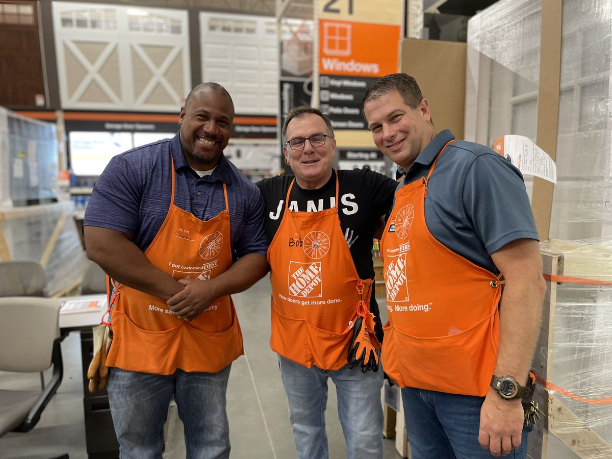 Thank you Charles for recognizing Bob D30 for being  the Specialist of the Month. Awesome job Bob…